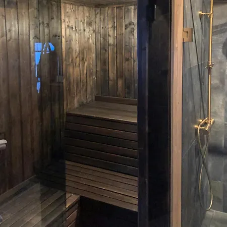 Lovely Luxury In The Spacious Log In Tatil Evi