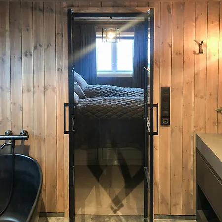 Lovely Luxury In The Spacious Log In
